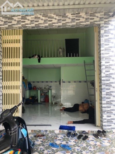 Bán căn trọ gần khu công nghiệp Tân Đức, chợ đêm Đức Hoà, diện tíc 125m2, giá 2 tỷ đang thuê kín