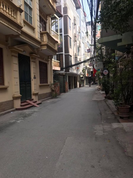 Nhà Cao, Cửa Rộng, Bề Thế phố Kim Ngưu diện tích sử dụng 52m2 3 tầng đúc giá chỉ 2.7 tỷ