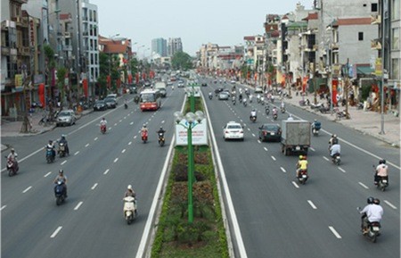 Bán nhà nguyên căn mặt phố ngã tư Cổ Linh, kinh doanh dtsd 125m2 giá chào 25.8 tỷ