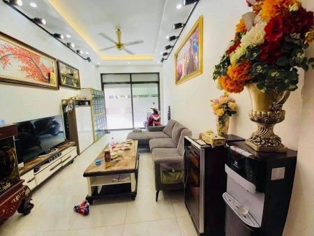 Bán nhà Đống Đa, Thái hà dtsd 55m2, mt 5m, ô tô 15m, sân chơi đánh bóng chuyền, an sinh Vip