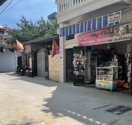 Bán nhà phố Đông Thiên Quận Hoàng Mai, siêu hiếm 5m ra đường to, giá 1.6 tỷ, 5 tầng đúc