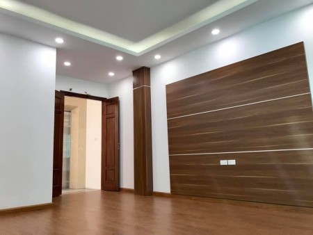 Bán nhà mới kiến trước nhà hiện đại, kinh doanh đỉnh, đúc kiên cố 6 tầng, đường Láng