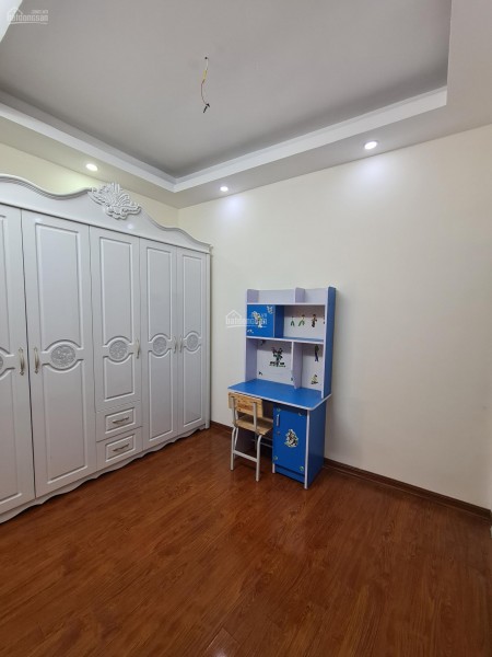 Bán nhà Khương Trung, Quận Thanh Xuân, diện tích sử dụng 35m2, 2 tầng, giá bán 2.8 tỷ