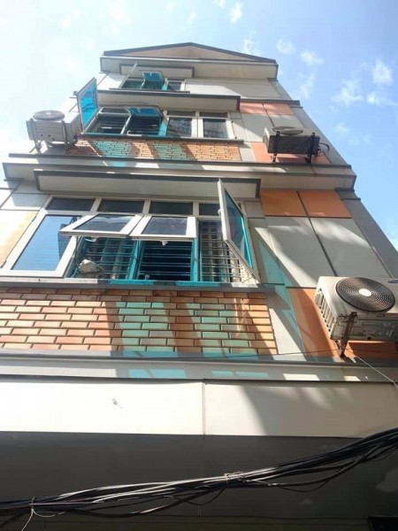 Bán nhà Lê Văn Lương Hà Nội ôtô đậu cửa kinh doanh đa dạng ngõ thông tứ phía gía hộ nghèo