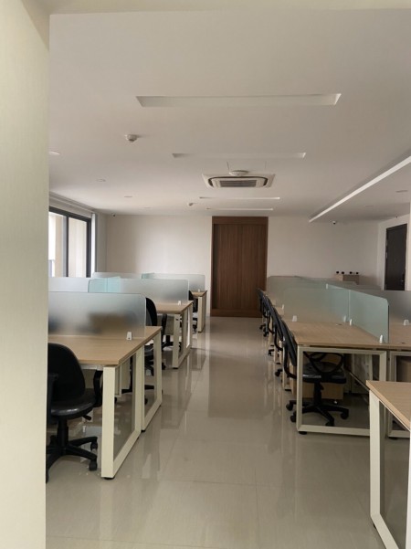 Cho thuê gấp văn phòng đầu Vương Thừa Vũ 120m giá rẻ chính chủ cho thuê