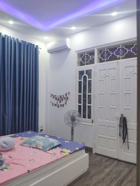 Bán Nhà mặt phố Bá Triệu rộng thoáng mới tinh khôi, diện tích 80m2, giá bán nhỉnh 12 tỷ