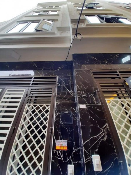 Bán nhà sát mặt phố Bạch Mai, nhà cực đẹp ở luôn, 62m2, 4T, MT 6.5m, 6.1 tỷ