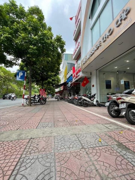 Bán nhà mặt phố Ô Chợ Dừa, dòng tiền thanh khoản tốt sổ sạch, liên hệ 0355855666