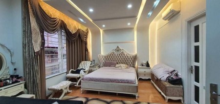 Bán nhà Nguyễn Khang Cầu Giấy giá rẻ, oto đỗ cửa, dt 125m2 12,9 tỷ gần mặt phố Vũ Phạm Hàm
