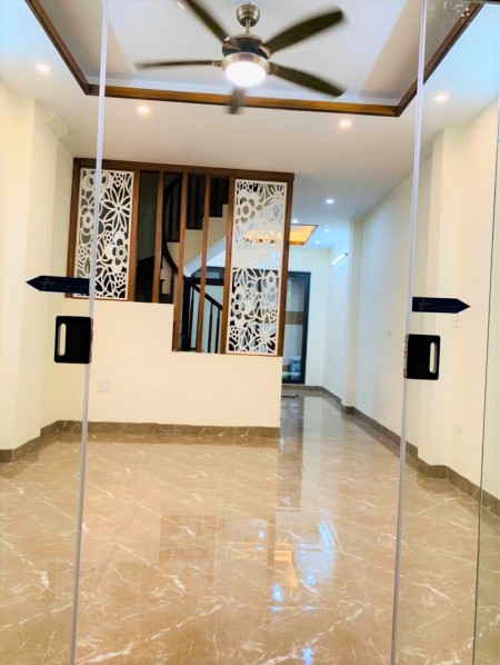 Bán Nhà Trần Khát Chân 42m2 6 Phòng Ngủ 15m ra đường ô tô gần phố lh: Thiện 0334837326