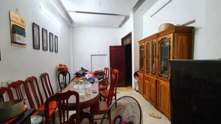 Chính chủ cần bán nhà nguyên căn ngõ Văn Hương Tôn Đức Thắng, Quận Đống Đa