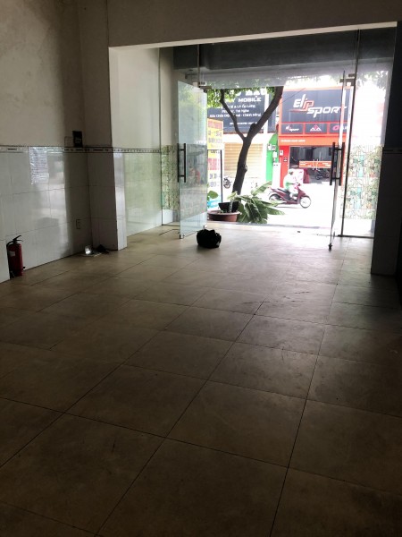 Mặt bằng lớn 100m2, Mặt tiền đường lớn đông đúc, gần chợ Tân Hương