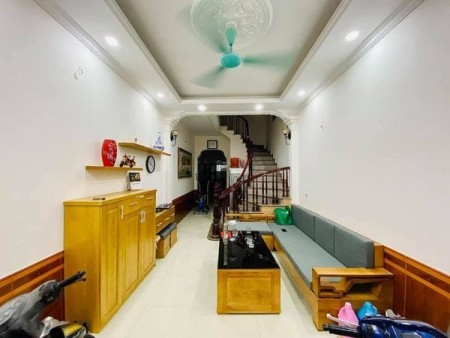 Bán nhà mặt ngõ 106 Hoàng Quốc Việt Cầu Giấy diện tích 40m2, 4 tầng, giá 7 tỷ 0902224679