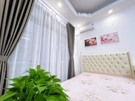 Bán nhà Nguyễn Trãi 5 tầng đúc, sổ đỏ phân lô nở hậu đẹp nhất Quận Thanh Xuân, lh 0965068283