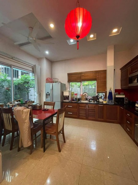 Chính chủ bán biệt thự 162m2 KĐT Việt Hưng, kinh doanh cho thuê, gara, nhỉnh 25 tỷ