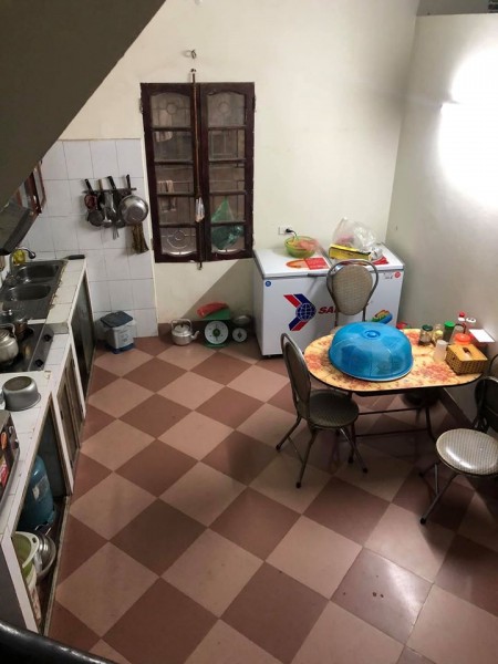Cần bán gấp nhà riêng, ngõ Hòa Bình 7 giá 2.35 tỷ, 35mx4 tầng, có sổ