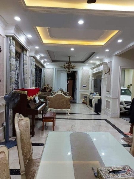 Bán mặt phố Liễu Giai Quận Ba Đình, diện tích 68m2 5 tầng mặt tiền 8m, giá nhỉnh 36 tỷ