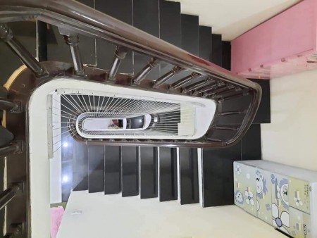 Bán gấp nhà 4 tầng ngã tư Sở, Quận Thanh Xuân 46m kinh doanh ô tô đỗ cửa giá 7.89 tỷ thương lượng