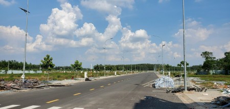 Bán lô đất đối diện cổng khu công nghiệp công nhân sổ hồng riêng, gần khu hành chính