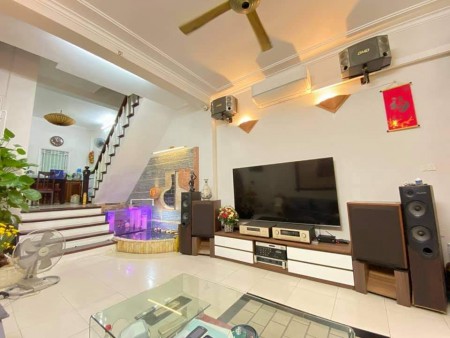 Bán nhà tại Xuân La Võ Chí Công, Quận Tây Hồ dt 55m2 x 4 tầng, Mặt tiền rộng, giá 5.8 tỷ