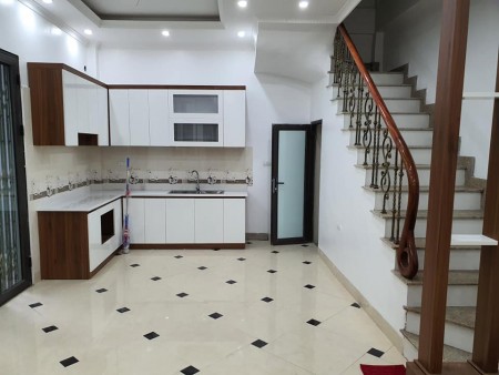 Nhà Chính Kinh, Thanh Xuân dtsd 35m2 mới đẹp, thoáng trước sau, khu dân trí cao giá 4 tỷ