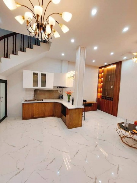 Bán gấp nhà mới xây Hồ Tùng Mậu- Cầu Giấy- Diện tích 34m2,Mặt tiền cực rộng, thoáng, mát- An sinh tốt
