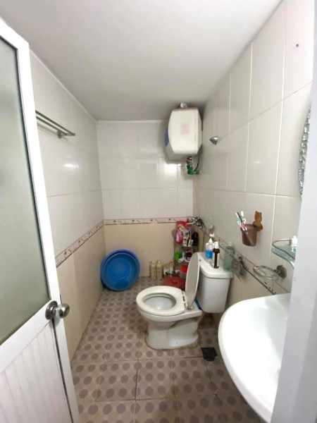 Bán nhà Tôn Đức Thắng diện tích 30m2 5 tầng 2.5 tỷ. 20m ô tô sh quay đầu nội thất xịn