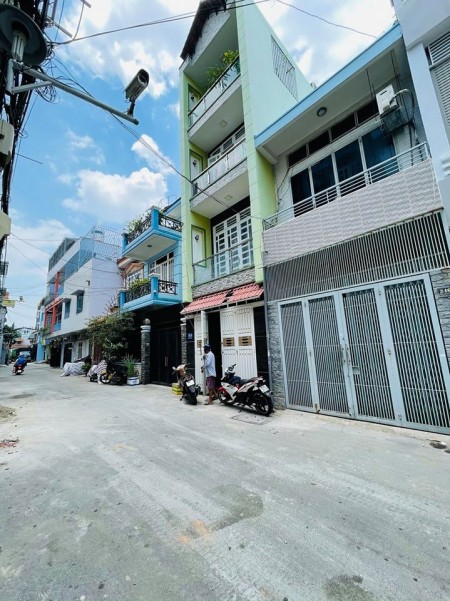 Mặt tiền Hẻm 8m, khu VIP Bàu Cát, đường Đồng Đen, giá bán 10,2 tỷ (Ngộp bán gấp)