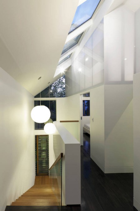 Bán 70m2 đất tặng nhà 2 tầng phố Minh Khai thoáng trước sau - Xây CCMN