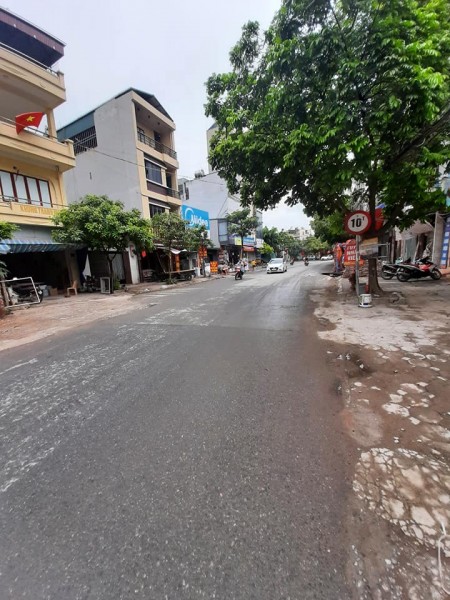 Bán đất Quận Long Biên, ô tô 7 chỗ giáp Aeon Mall dtsd 56m2, giá chỉ 3.5 tỷ, liên hệ chính chủ
