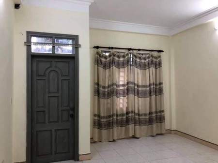 Bán nhà nguyên căn Kim Giang dtsd 35m2, ô tô qua nhà, mặt tiền 4m, kinh doanh giá chỉ 2.95 tỷ