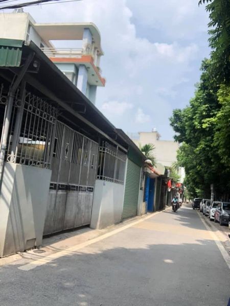 Rẻ giật mình, mảnh đất đầu tư siêu đẹp phố Lĩnh Nam Hoàng Mai, diện tích 106m2, rộng 13.4m, giá nhích 6 tỷ
