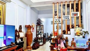Bán Nhà Đường Láng, Đống Đa Ngay Sát Ngã 3 Yên Lãng. Giá 5,5 tỷ.