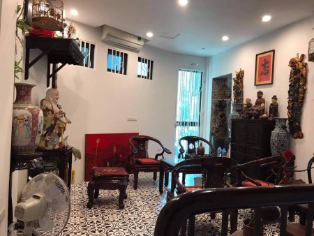 Bán nhà Quán Thánh, siêu hiếm bước chân ra Lăng Bắc, Tây Hồ, giá bán chỉ 3.2 tỷ
