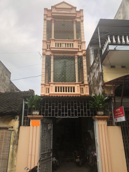 Chính chủ cần bán nhà 2 tầng 1 tum phường Nam Ngạn thành phố Thanh Hoà giá 2xx tỷ