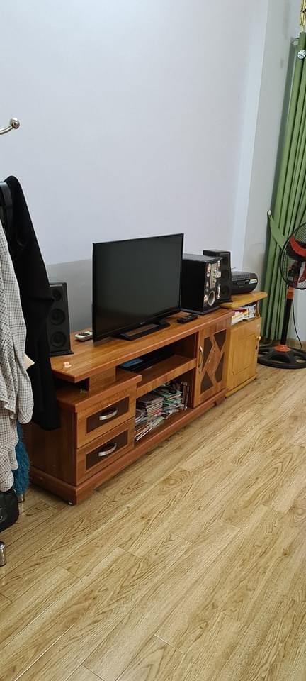 Bán nhà hàng xóm phố Ngô Thị Nhậm, diện tích sử dụng 40m2, mặt tiền 4m, giá 2,9 tỷ.