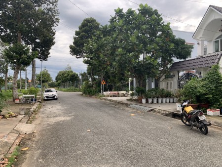 Bán nền biệt thự Bình Thủy Cần Thơ, hỗ trợ vay 70% lãi suất năm đầu, lh 0372884060
