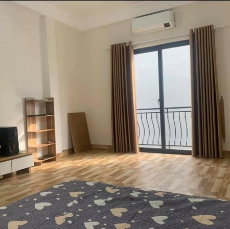 Cần bán nhà Quán Thánh Quận Ba Đình vị trí đắc địa diện tích sử dụng 30m2, giá bán 2.95 tỷ