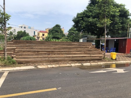 Cần bán lô Vạn An Đối diện UBND Phường Vạn An giá bán chỉ hơn 3 tỷ, lh 0973728291