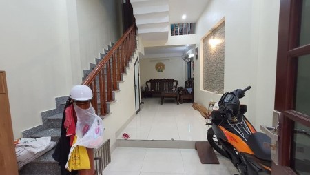 Cực Hiếm Phố Phan Đình Giót, trung tâm quận Hà Đông, , 40m2x4T, giá chỉ 3.25 tỷ.
