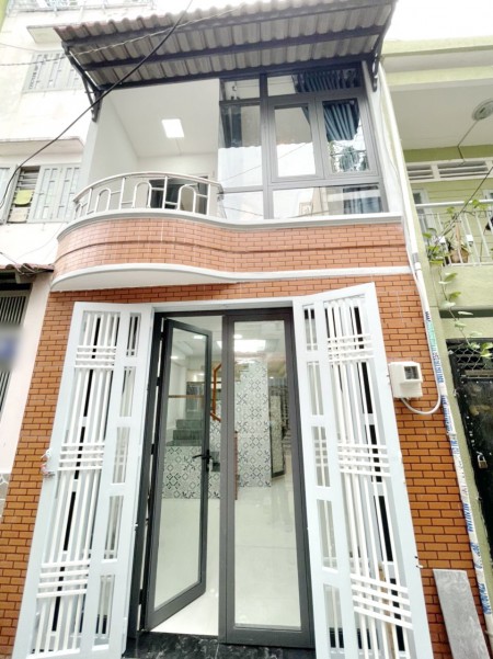 Bán nhà lầu hẻm đường Hưng Phú Phường 9 Quận 8, nhà thiết kế hợp lý, nội thất cao cấp