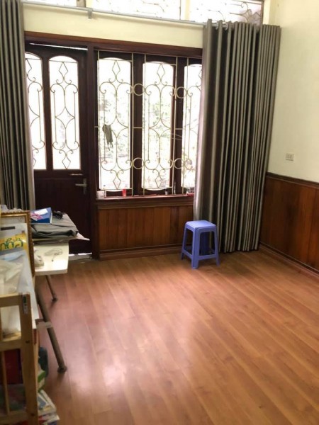 Rất gấp chính chủ bán nhà Khương Hạ 40m oto đỗ cửa, kd đỉnh của chóp chỉ nhỉnh 3,9 tỷ. Lh: 0336588588