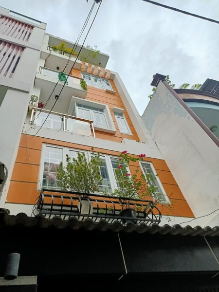 (Phú Nhuận)Bán nhà đẹp Phường 9, sát công viên Gia Định, đúc 5 tầng, giá bán 5.8 tỷ