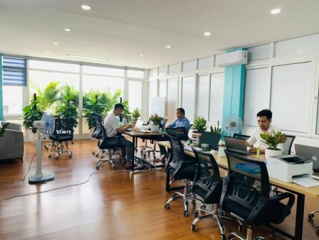 Chính chủ cho thuê VP diện tích 70m2 tại Trần Thái Tông,Giá chỉ 13tr/tháng đã chia sẵn phòng