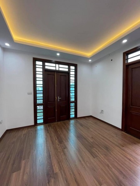 Nhà Đẹp Nguyễn Trãi, Quận Thanh Xuân, diện tích 42m2, 5 tầng đúc giá bán chỉ 3.4 tỷ