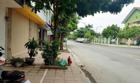 Bán nhà Thượng Thanh, lô góc 3 mặt thoáng, diện tích 55m2 giá bán 6.4 tỷ 2 mặt tiền đường