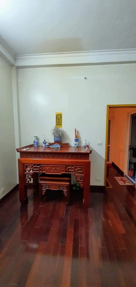 Thạch Bàn Long Biên dtsd 50m2 mt 5m, nhà đẹp ở ngay mặt tiền rộng dtsd to ngõ thông giá chỉ 4.6 tỷ