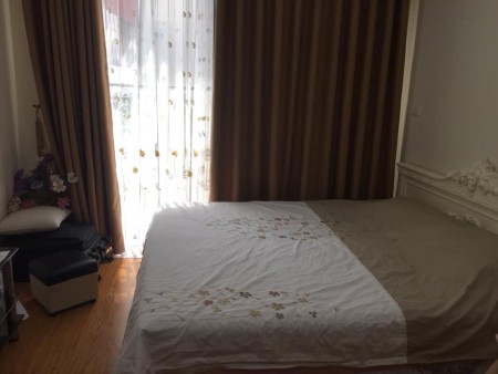 Bán nhà Phố Hào Nam, Đống Đa lô góc sáng thoáng, tặng toàn bộ nội thất xịn, đúc 4 tầng