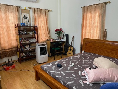 Choáng váng! Ngôi nhà đẹp ngay Công viên Thống Nhất DT 42m2 x 5 tầng, MT 3,9m