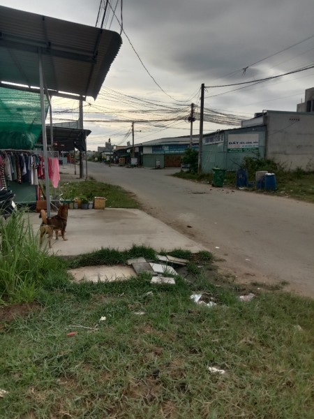 Chính chủ gửi bán căn trọ vừa ở vừa cho thuê, dt 130m2, 7 phòng, giá 2 tỷ, ngay kcn Tân Đức